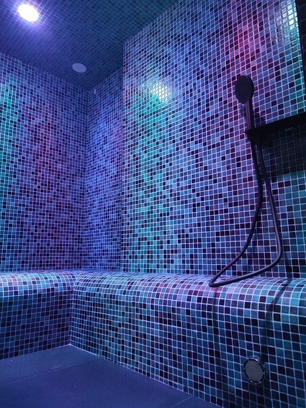 L'Etincelle Secrète - Love’nSpa - weekend en amoureux, love rooms avec spa ou jacuzzi privatif3 de L'Etincelle Secrète
