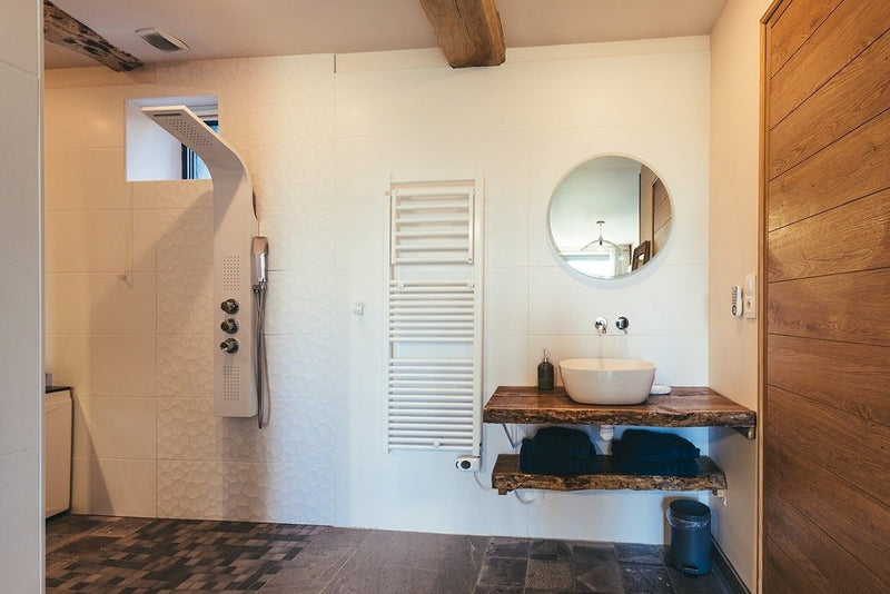 L'Etoile de Forges - La suite de l'Etoile - Love’nSpa - weekend en amoureux, love rooms avec spa ou jacuzzi privatif4 de L'Etoile de Forges - La suite de l'Etoile
