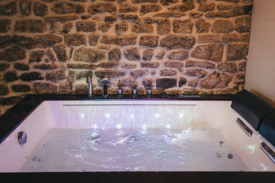 L'Etoile de Forges - La suite de l'Etoile - Love’nSpa - weekend en amoureux, love rooms avec spa ou jacuzzi privatif