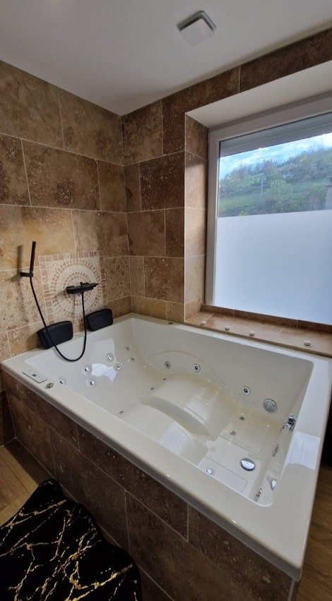 L'Expérience Love Room - Love’nSpa - weekend en amoureux, love rooms avec spa ou jacuzzi privatif10 de L'Expérience Love Room
