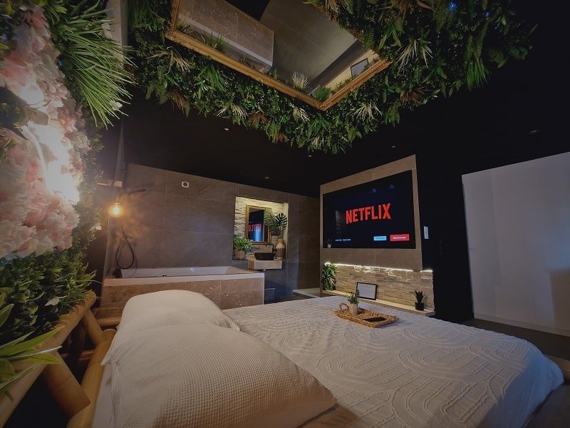 L'Expérience Love Room - Love’nSpa - weekend en amoureux, love rooms avec spa ou jacuzzi privatif15 de L'Expérience Love Room
