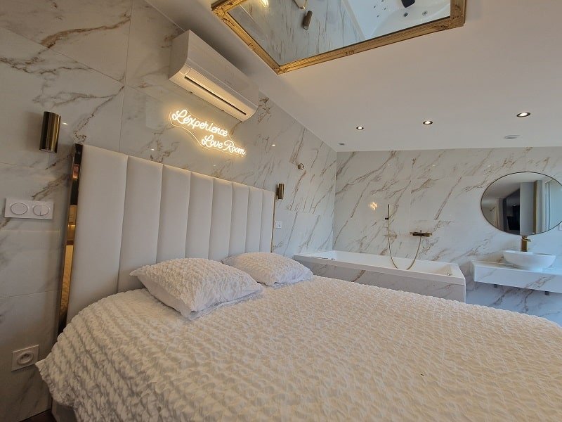 L'Expérience Love Room - Love’nSpa - weekend en amoureux, love rooms avec spa ou jacuzzi privatif9 de L'Expérience Love Room
