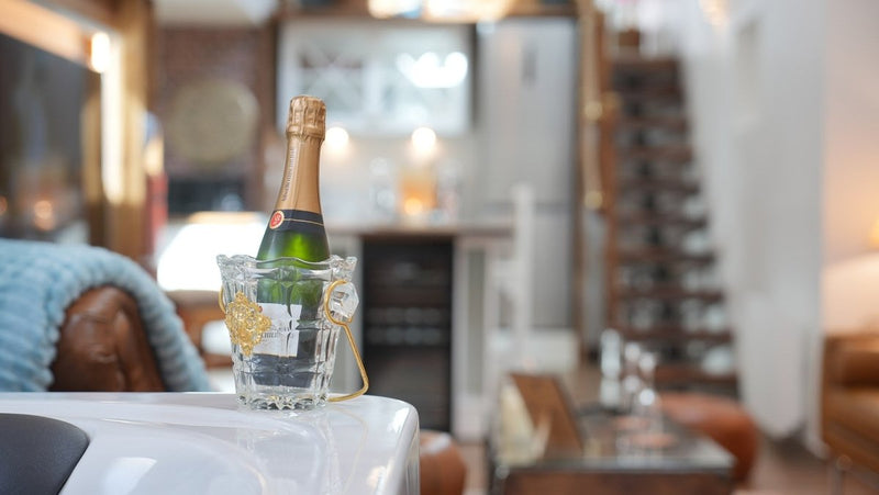 Liberty Suites - Love’nSpa - weekend en amoureux, love rooms avec spa ou jacuzzi privatif3 de Liberty Suites
