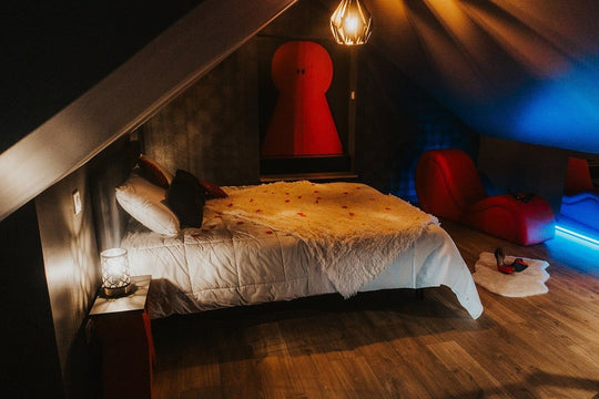 L'Inqualifiable - Love’nSpa - weekend en amoureux, love rooms avec spa ou jacuzzi privatif