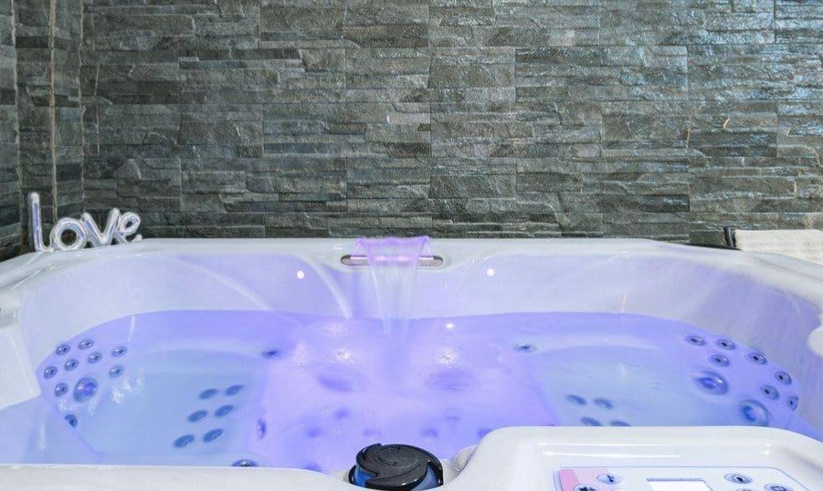 L’Instant Suspendu - Love’nSpa - weekend en amoureux, love rooms avec spa ou jacuzzi privatif5 de L’Instant Suspendu
