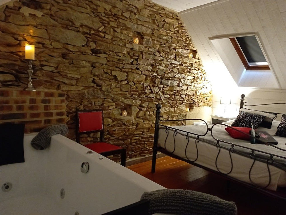 LOVE ROOM 44 -Le Grey de Soudan - Love’nSpa - weekend en amoureux, love rooms avec spa ou jacuzzi privatif1 de LOVE ROOM 44 -Le Grey de Soudan
