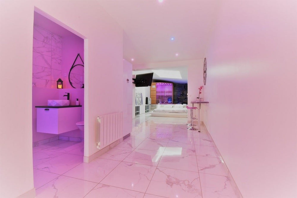 Love Room Fécamp - Appartement 2 - Love’nSpa - weekend en amoureux, love rooms avec spa ou jacuzzi privatif3 de Love Room Fécamp - Appartement 2
