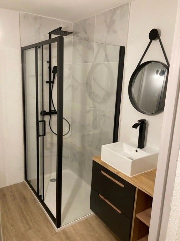 Love room LE BARCARES Front de Mer - Love’nSpa - weekend en amoureux, love rooms avec spa ou jacuzzi privatif5 de Love room LE BARCARES Front de Mer
