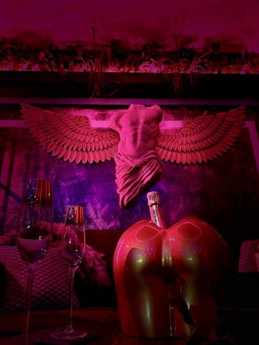 Love & Sex Room - Love’nSpa - weekend en amoureux, love rooms avec spa ou jacuzzi privatif9 de Love & Sex Room
