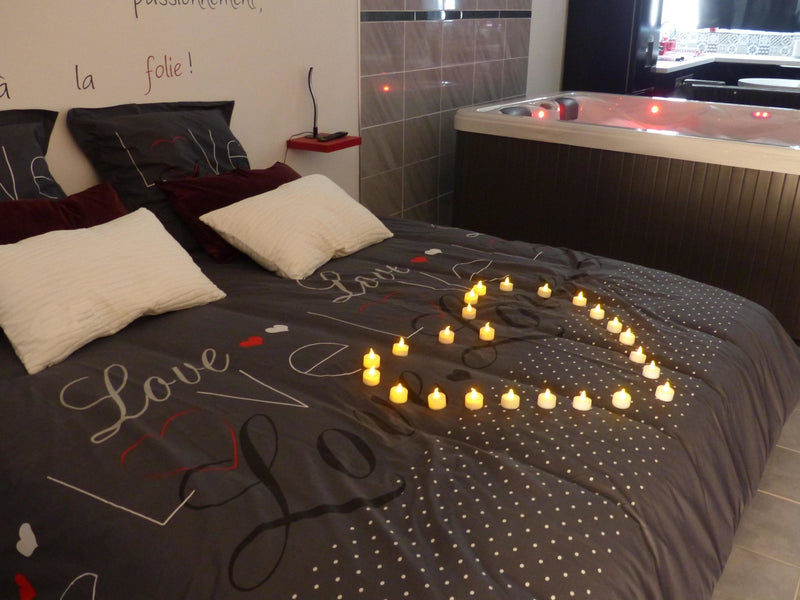 LOVENIGHT - Love’nSpa - weekend en amoureux, love rooms avec spa ou jacuzzi privatif