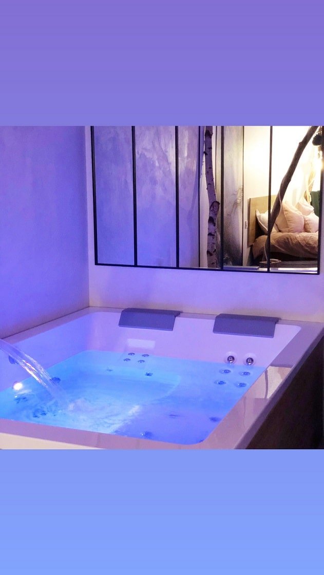Maison Florence Ivakno - Love’nSpa - weekend en amoureux, love rooms avec spa ou jacuzzi privatif1 de Maison Florence Ivakno
