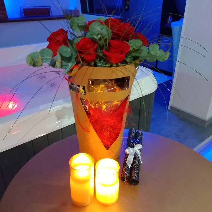 Manoir du Grand Chêne - Suite Quintessence - Love’nSpa - weekend en amoureux, love rooms avec spa ou jacuzzi privatif10 de Manoir du Grand Chêne - Suite Quintessence
