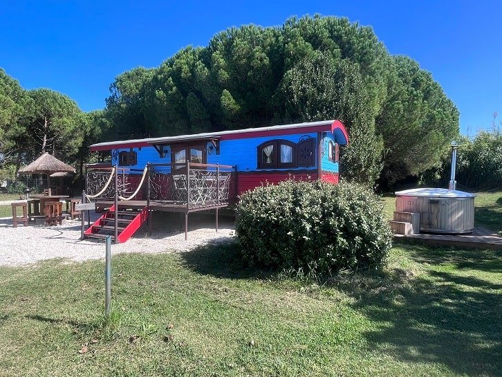 Mas du pont rouge - Love’nSpa - weekend en amoureux, love rooms avec spa ou jacuzzi privatif1 de Mas du pont rouge
