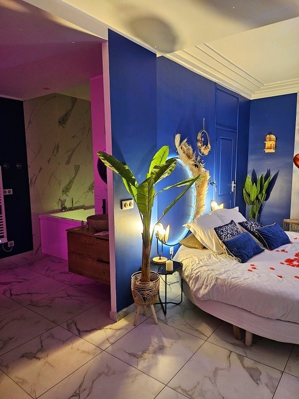 Nice Passion - Love’nSpa - weekend en amoureux, love rooms avec spa ou jacuzzi privatif11 de Loveroom Jacuzzi Spa Nice Passion

