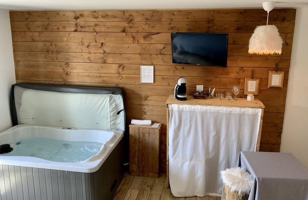 O 5 Sens - Suite Scandinave - Love’nSpa - weekend en amoureux, love rooms avec spa ou jacuzzi privatif2 de O 5 Sens - Suite Scandinave
