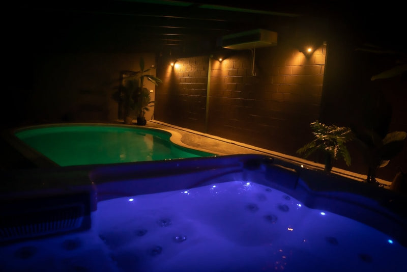 OSPA - SUITE EXOCHIC - Love’nSpa - weekend en amoureux, love rooms avec spa ou jacuzzi privatif