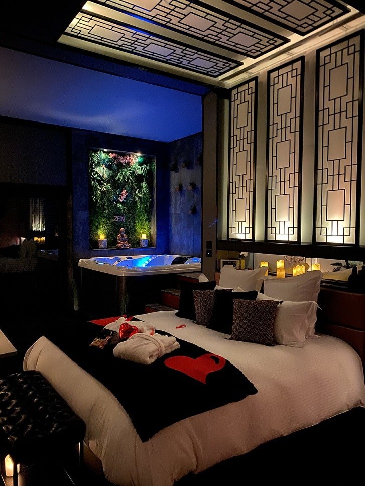 Oz Love Suite - Love’nSpa - weekend en amoureux, love rooms avec spa ou jacuzzi privatif4 de Oz Love Suite
