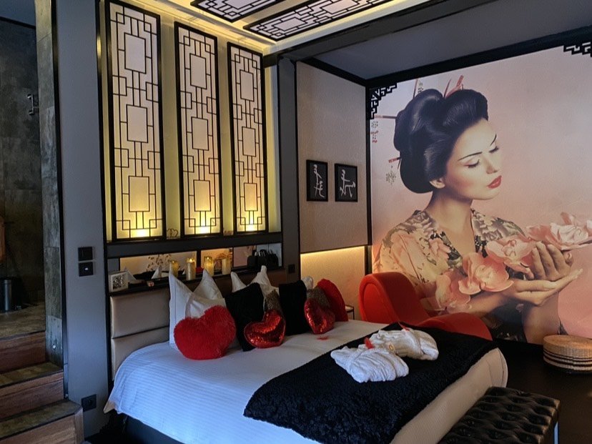 Oz Love Suite - Love’nSpa - weekend en amoureux, love rooms avec spa ou jacuzzi privatif8 de Oz Love Suite
