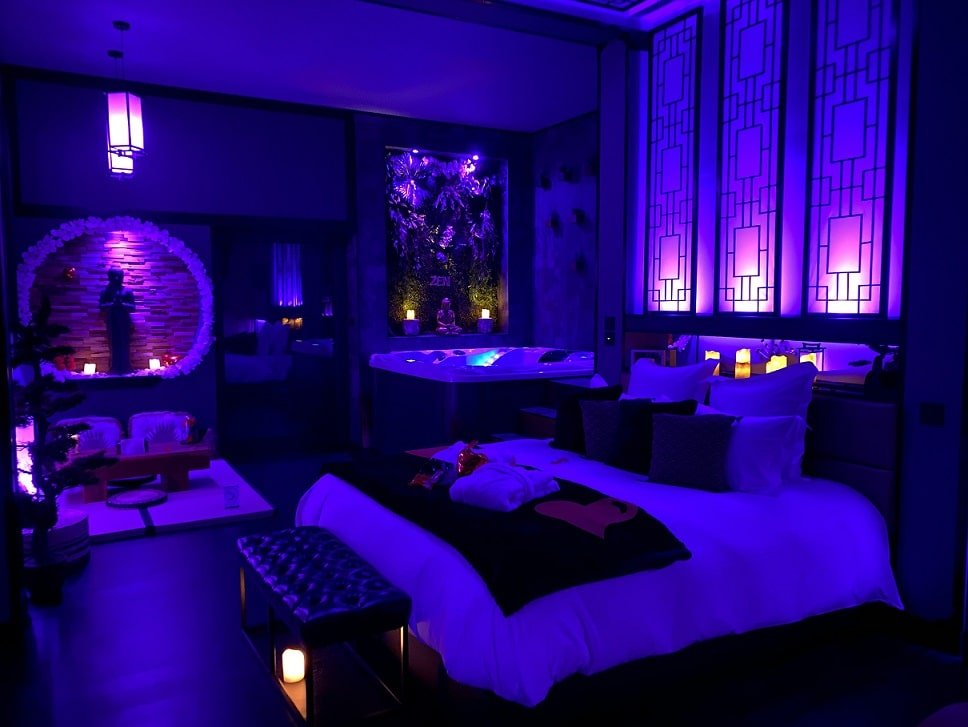 Oz Love Suite - Love’nSpa - weekend en amoureux, love rooms avec spa ou jacuzzi privatif6 de Oz Love Suite
