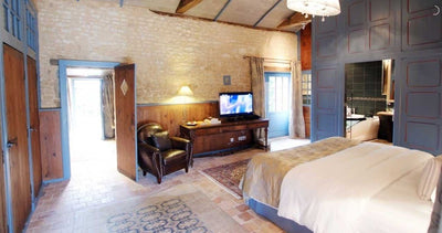 Portail en marais Poitevin - Suite Ostence - Love’nSpa - weekend en amoureux, love rooms avec spa ou jacuzzi privatif