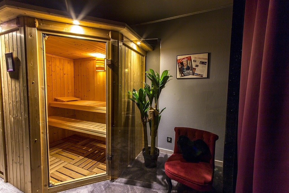 Purple Lovt - Love’nSpa - weekend en amoureux, love rooms avec spa ou jacuzzi privatif10 de Purple Lovt
