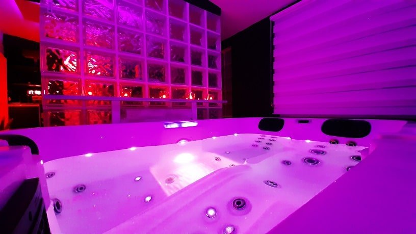 Rêves de spa - Love’nSpa - weekend en amoureux, love rooms avec spa ou jacuzzi privatif6 de Rêves de spa - Suite ONYX
