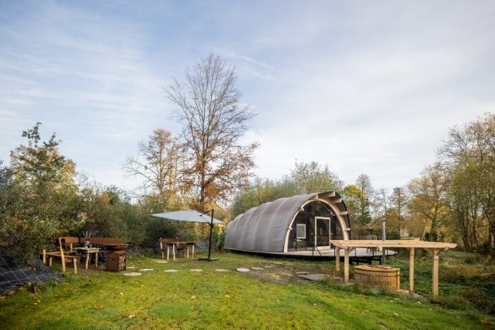 Room8 - Love’nSpa - weekend en amoureux, love rooms avec spa ou jacuzzi privatif4 de Room8
