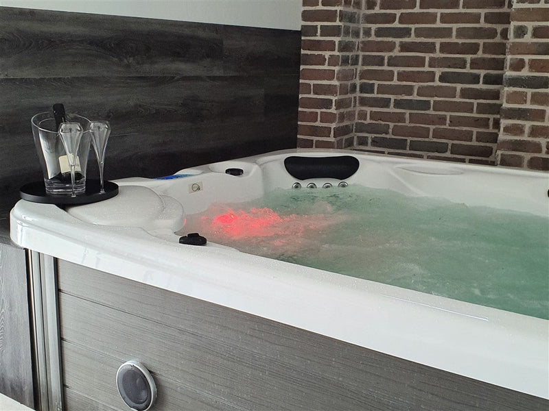 Ruelle Sensuelle - Love’nSpa - weekend en amoureux, love rooms avec spa ou jacuzzi privatif1 de Ruelle Sensuelle
