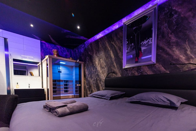 Spa de la Quarterelle - Love’nSpa - weekend en amoureux, love rooms avec spa ou jacuzzi privatif1 de Spa de la Quarterelle
