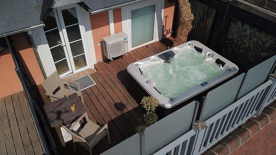 Le Lion d'or hôtel - Love’nSpa - weekend en amoureux, love rooms avec spa ou jacuzzi privatif4 de Le Lion d'or hôtel - la suite glamour
