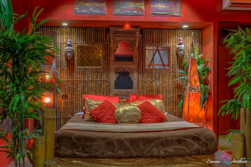 EVASION ANTILLAISE - Suite Les Grenadines - Love’nSpa - weekend en amoureux, love rooms avec spa ou jacuzzi privatif