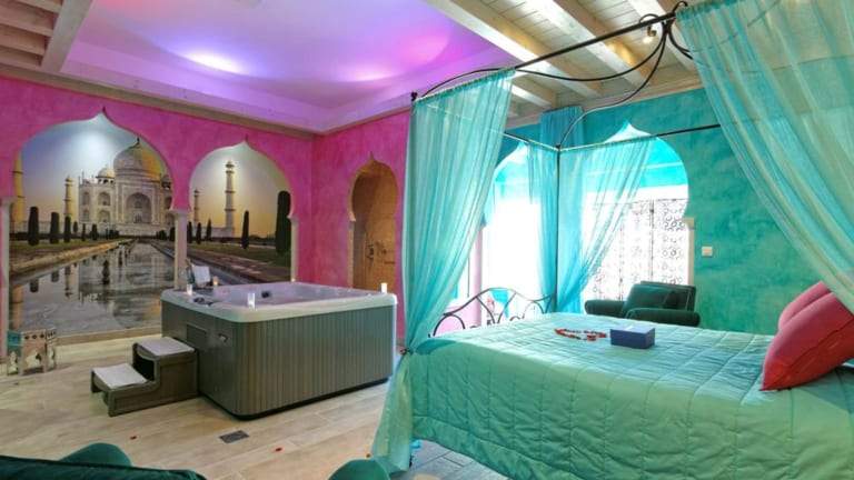 La Ferme Briarde - Suite Taj Mahal - Love’nSpa - weekend en amoureux, love rooms avec spa ou jacuzzi privatif
