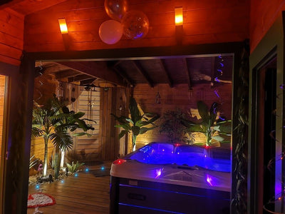 Tropical Spa - Le Chalet - Love’nSpa - weekend en amoureux, love rooms avec spa ou jacuzzi privatif