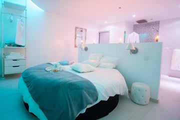 Love Loft - Le paradis Blanc - Love’nSpa - weekend en amoureux, love rooms avec spa ou jacuzzi privatif