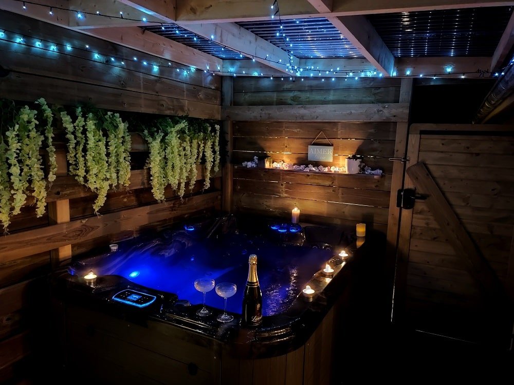 Votre Expérience Insolite - Chalet Nordique - Love’nSpa - weekend en amoureux, love rooms avec spa ou jacuzzi privatif1 de Votre Expérience Insolite - Chalet Nordique
