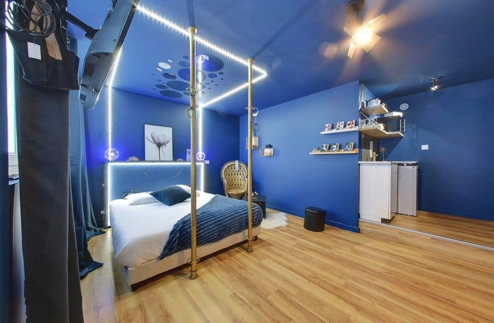 Votre Expérience Insolite - La Suite 50 Nuances - Love’nSpa - weekend en amoureux, love rooms avec spa ou jacuzzi privatif4 de Votre Expérience Insolite - La Suite 50 Nuances
